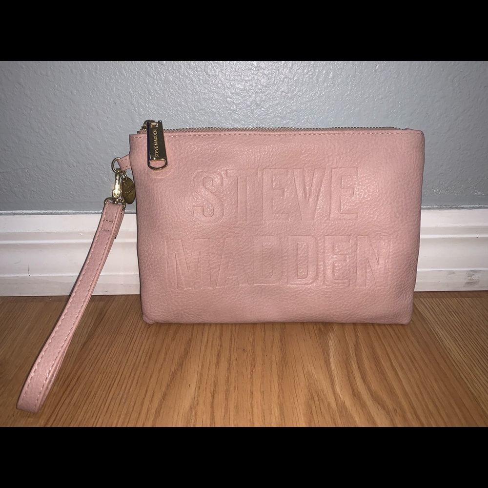 Steve Madden Large Wristlet